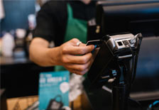 Patnoci bezgotwkowe standardem w lokalnych biznesach - jak szybko wdroy terminal POS?