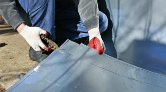 Dlaczego gięcie blachy na wymiar wymaga wsparcia profesjonalistów? Dlaczego gięcie blachy na wymiar wymaga wsparcia profesjonalistów?